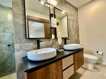 MODERNO DEPARTAMENTO EN VENTA, LA MEJOR UBICACION, COLONIA CHAPALITA GUADALAJARA!