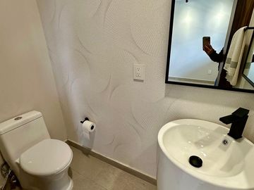 MODERNO DEPARTAMENTO EN VENTA, LA MEJOR UBICACION, COLONIA CHAPALITA GUADALAJARA!