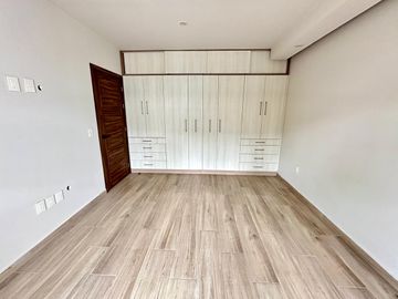 MODERNO DEPARTAMENTO EN VENTA, LA MEJOR UBICACION, COLONIA CHAPALITA GUADALAJARA!