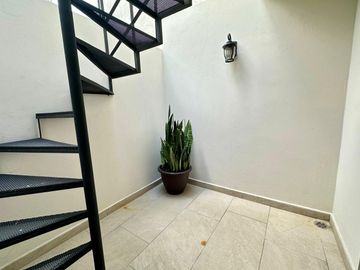 MODERNO DEPARTAMENTO EN VENTA, LA MEJOR UBICACION, COLONIA CHAPALITA GUADALAJARA!
