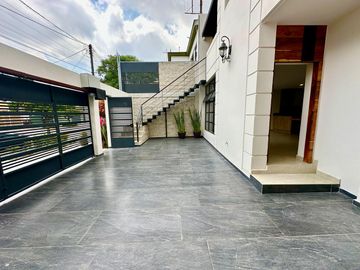 MODERNO DEPARTAMENTO EN VENTA, LA MEJOR UBICACION, COLONIA CHAPALITA GUADALAJARA!