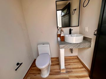 DEPARTAMENTO EN CHAPALITA GUADALAJARA, CON 3 RECAMARAS ! MODERNOS ACABADOS.