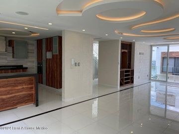Venta Casa estilo contemporáneo en residencial Aqua II en lago esmeralda #25-504