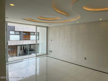 Venta Casa estilo contemporáneo en residencial Aqua II en lago esmeralda #25-504
