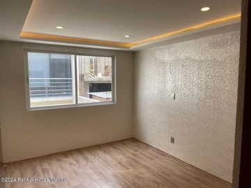 Venta Casa estilo contemporáneo en residencial Aqua II en lago esmeralda #25-504