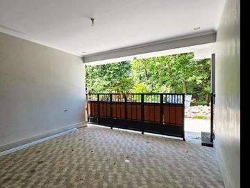 RUMAH 2 LANTAI, DEKAT RING ROAD UTARA MAGUWOHARJO