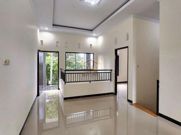 RUMAH 2 LANTAI, DEKAT RING ROAD UTARA MAGUWOHARJO
