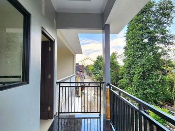 RUMAH 2 LANTAI, DEKAT RING ROAD UTARA MAGUWOHARJO