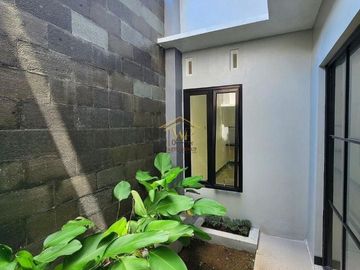 RUMAH 2 LANTAI, DEKAT RING ROAD UTARA MAGUWOHARJO