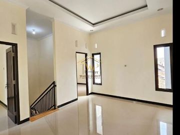 RUMAH 2 LANTAI, DEKAT RING ROAD UTARA MAGUWOHARJO