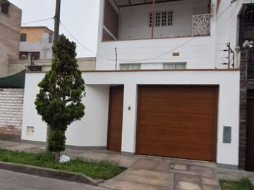 Venta Casa 3 pisos mas Dúplex Salamanca