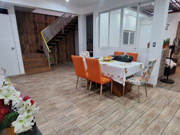 Venta Casa 3 pisos mas Dúplex Salamanca
