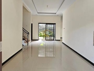 RUMAH 2 LANTAI, DEKAT RING ROAD UTARA MAGUWOHARJO