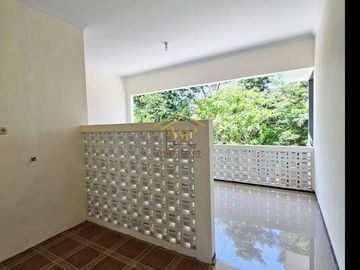 RUMAH 2 LANTAI, DEKAT RING ROAD UTARA MAGUWOHARJO