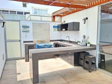 VENTA DE HERMOSO DUPLEX CON PISCINA EN PLAYA LOS PULPOS EN LURIN