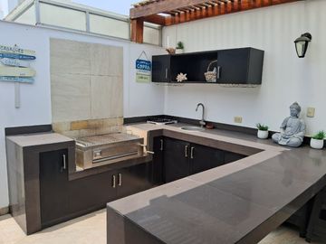 VENTA DE HERMOSO DUPLEX CON PISCINA EN PLAYA LOS PULPOS EN LURIN