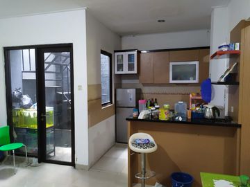 Dijual Rumah Siap Huni di Casa Jardin 2 Lantai Luas Tanah 126 m2 Cluster Catalya