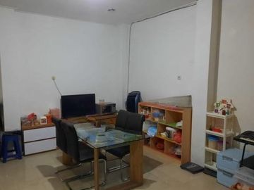 Dijual Rumah Siap Huni di Casa Jardin 2 Lantai Luas Tanah 126 m2 Cluster Catalya