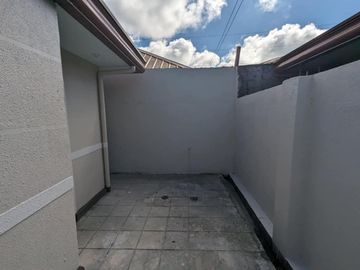 Commercial House for Sale in La Eldaria Barangay Quezon Panabo City Davao Del Norte (fronting Quezon Elem.School)