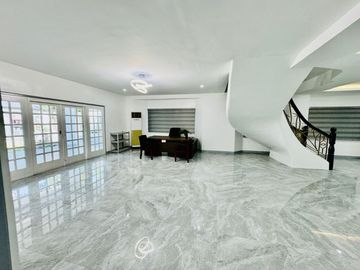 Well Maintained 7 Bedroom House and Lot for Sale in Parañaque City