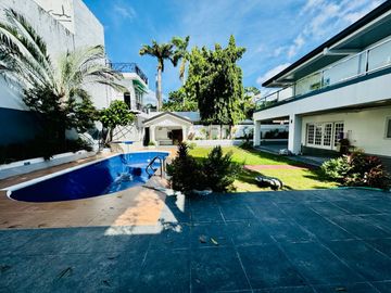 Well Maintained 7 Bedroom House and Lot for Sale in Parañaque City