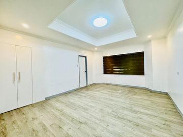 Well Maintained 7 Bedroom House and Lot for Sale in Parañaque City