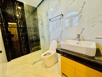Well Maintain 7 Bedroom House and Lot for Sale in Parañaque City