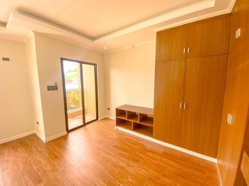 Brand New Moder 2 Storey House and Lot for Sale in BF Resort Village, Las Piñas City