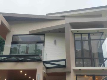 Airy Bright Contemporary Brand New House and Lot with Pool for Sale in Tagaytay City