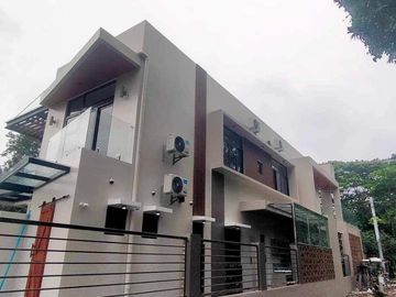 Airy Bright Contemporary Brand New House and Lot with Pool for Sale in Tagaytay City