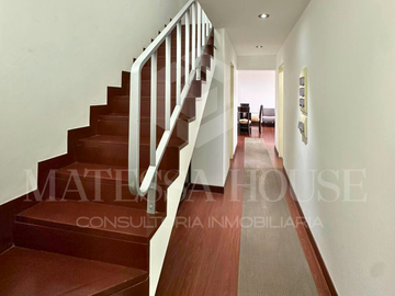 SE VENDE O ALQUILA duplex de 3 dormitorios en calle Los Apaches, Surco
