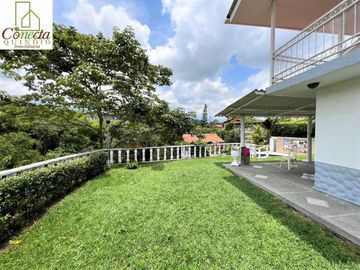 Casa Campestre en Venta – Calarcá Quindío - Conjunto Cerrado