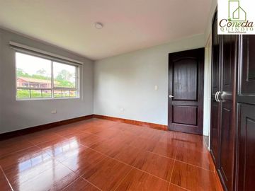 Casa Campestre en Venta – Calarcá Quindío - Conjunto Cerrado
