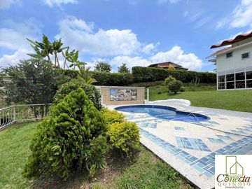 Casa Campestre en Venta – Calarcá Quindío - Conjunto Cerrado