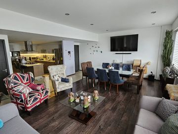 DEPARTAMENTO EN VENTA FRENTE AL PARQUE DEL ARTE TRES RECAMARAS