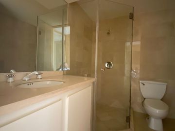 Exclusivo Departamento en Lomas Country Club: Lujo, Confort y Amenidades de Primera Clase