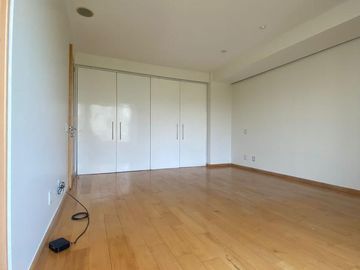 Exclusivo Departamento en Lomas Country Club: Lujo, Confort y Amenidades de Primera Clase