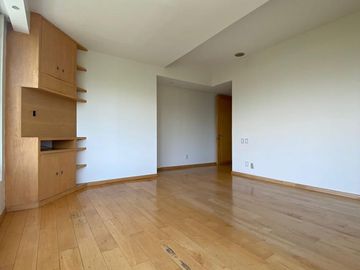 Exclusivo Departamento en Lomas Country Club: Lujo, Confort y Amenidades de Primera Clase
