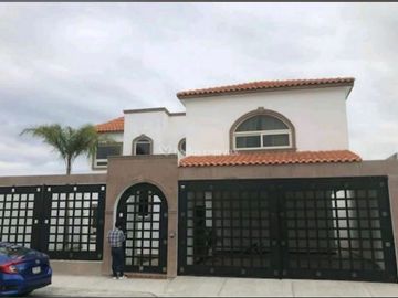 CASA EN VENTA LOS PORTALES, ZUAZUA NL