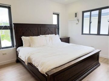 470sqm 4BR House & Lot for SALE in Sun Valley Golf Course Subdivision