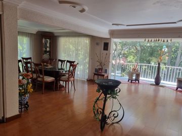EXCELENTE RESIDENCIA EN VENTA  CONDADO DE SAYAVEEDRA