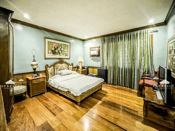 House for Sale in Quezon City at Loyola Grand Villas