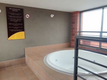 En Venta, Apartamento Loma del Indio - Medellin