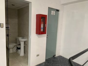 ALQUILER OFICINA/LOCAL COMERCIAL EN AV LA MOLINA