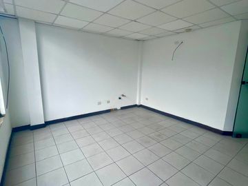 ALQUILER OFICINA/LOCAL COMERCIAL EN AV LA MOLINA