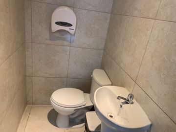 ALQUILER OFICINA/LOCAL COMERCIAL EN AV LA MOLINA