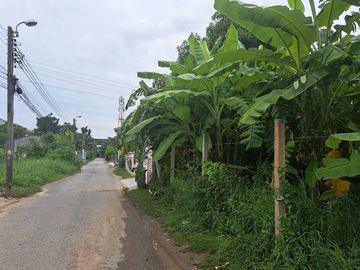 Land for sale, 202 square wah, Soi Ram Intra 65, Intersection 6, near MRT Ram Intra Station, Km.6, only 800 m. Suitable for investment as a home offic