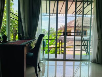 ขาย คอนโดมิเนียม สุดหรู (Luxurious) ออกแบบมาเป็นพิเศษ สำหรับเป็น ที่พัก อยู่อาศัย สุดสมบูรณ์ แบบหนึ่งเดียวในเชียงใหม่ ที่ไม่เหมือนใคร ลักษณะที่พักคล้า