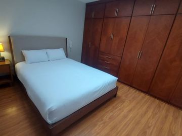 En renta departamento en Cuenca.
