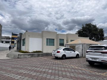SE VENDE TERRENO GRANDE CON CONSTRUCCIÓN SECTOR ESTADIO DEL AUCAS